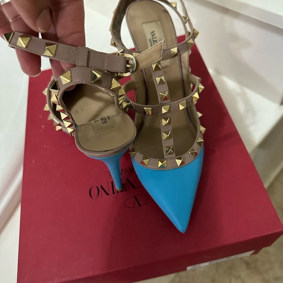 VALENTINO Rockstud Accents Leather Gold Stud T-strap Bright Blue Pump Heel 37 - Picture 10 of 15